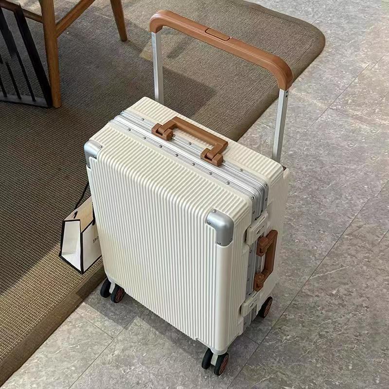 Aluminum Frame Carry On Luggage - Nieuwe brede trolleykoffer met grote capaciteit